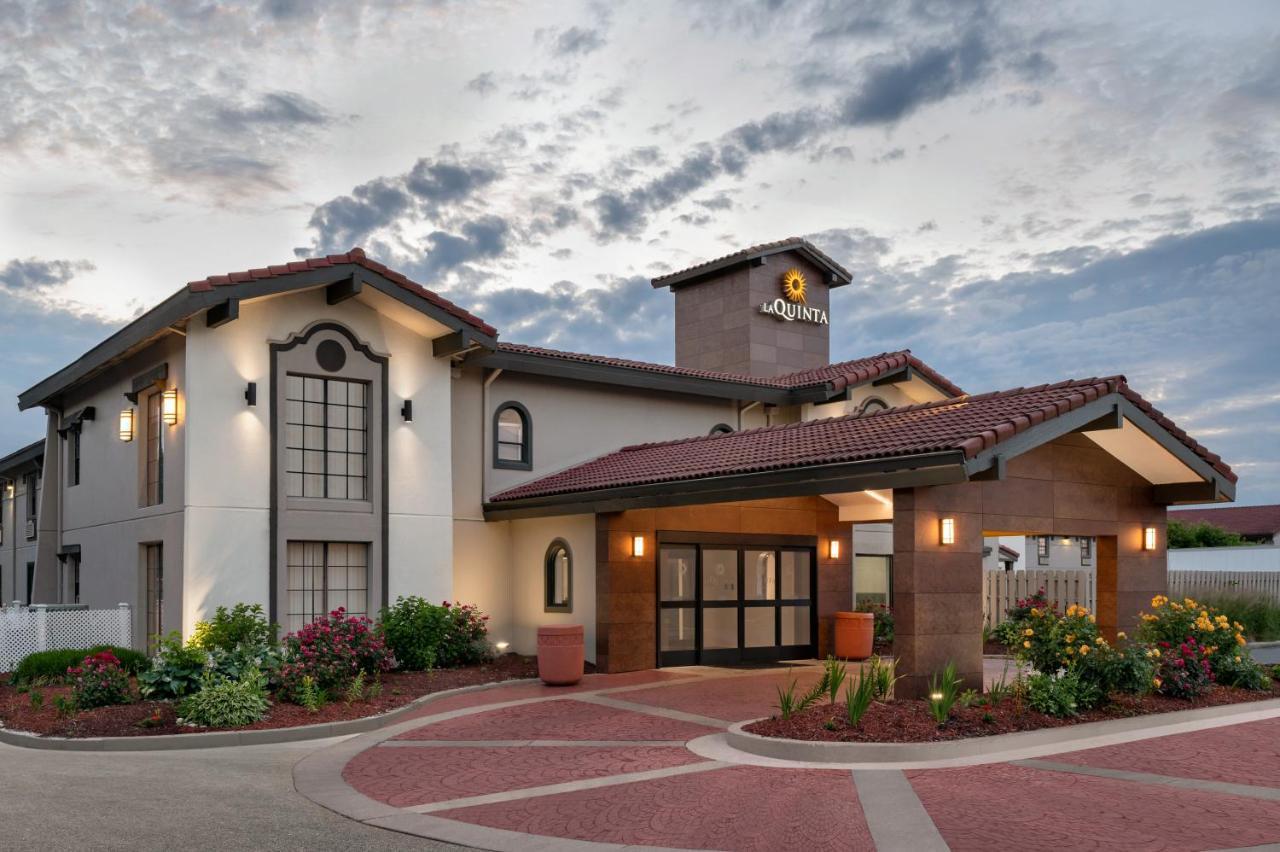 La Quinta Inn By Wyndham Columbus Airport Area Buitenkant foto