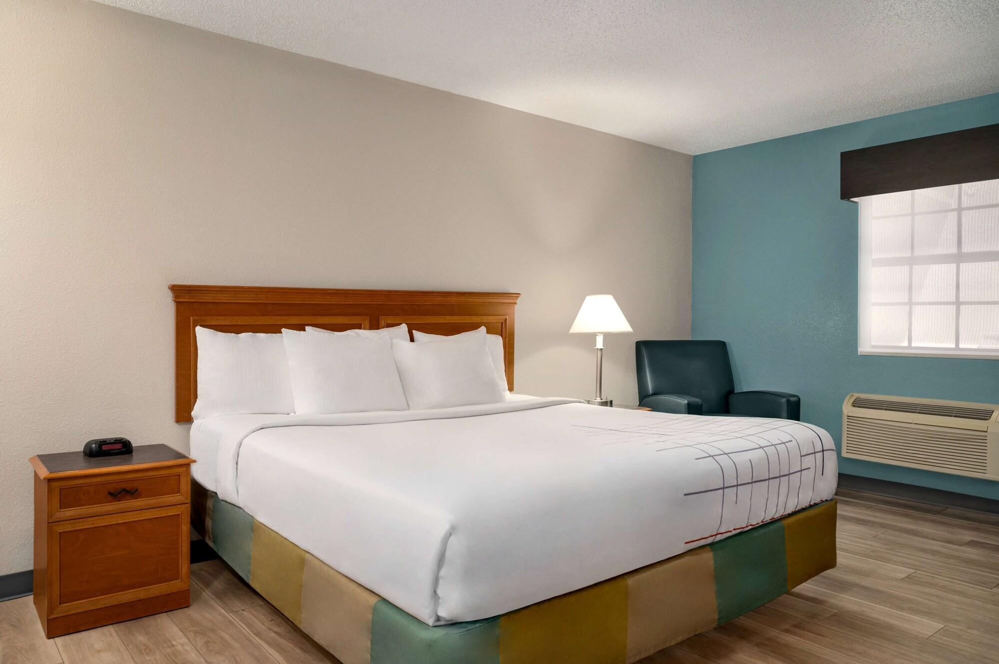 La Quinta Inn By Wyndham Columbus Airport Area Buitenkant foto